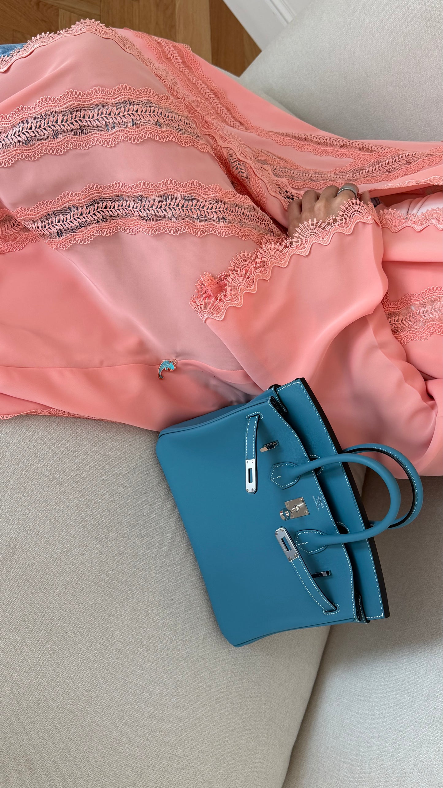 A Allure Peach