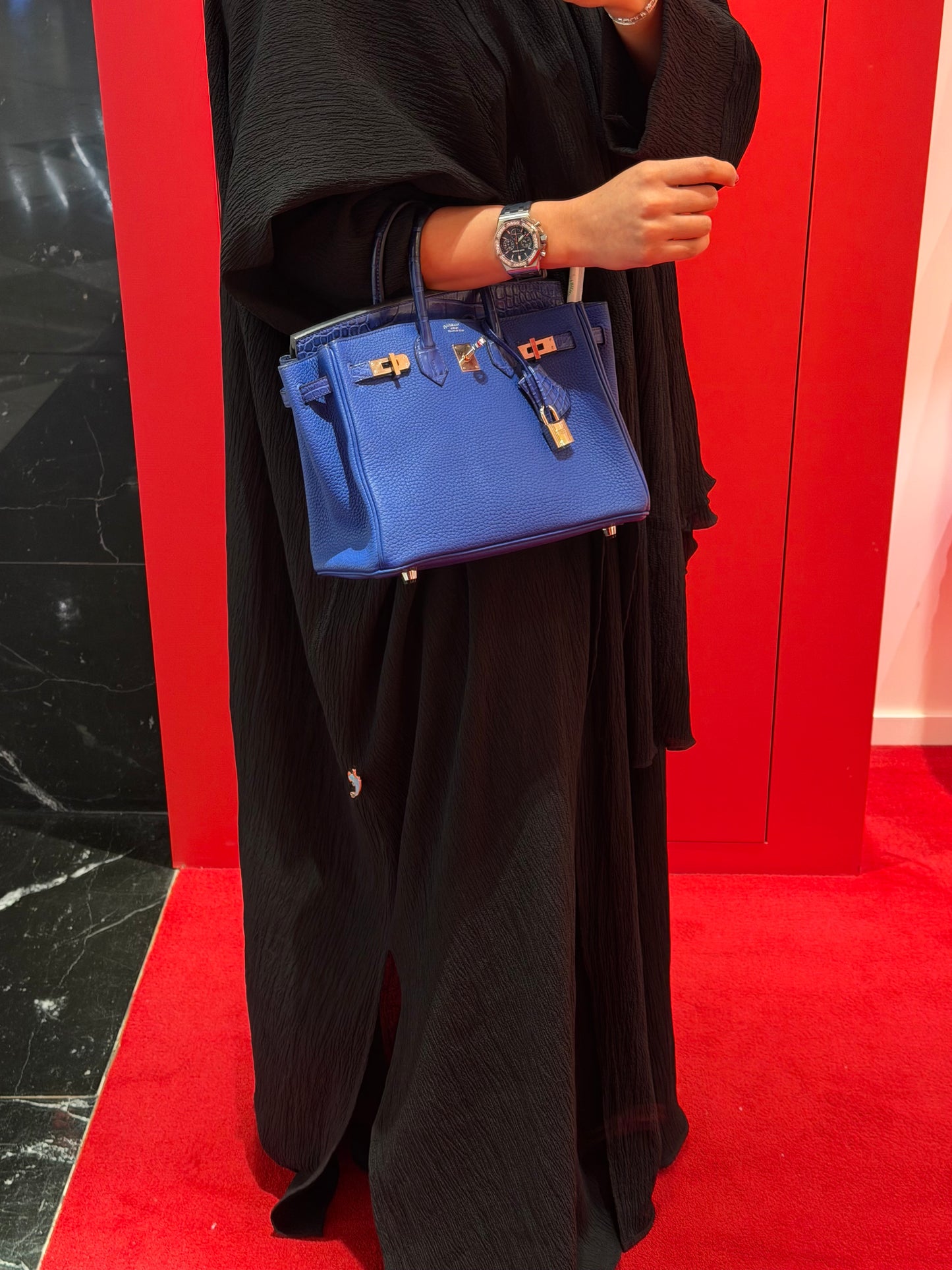 A Allure Bisht