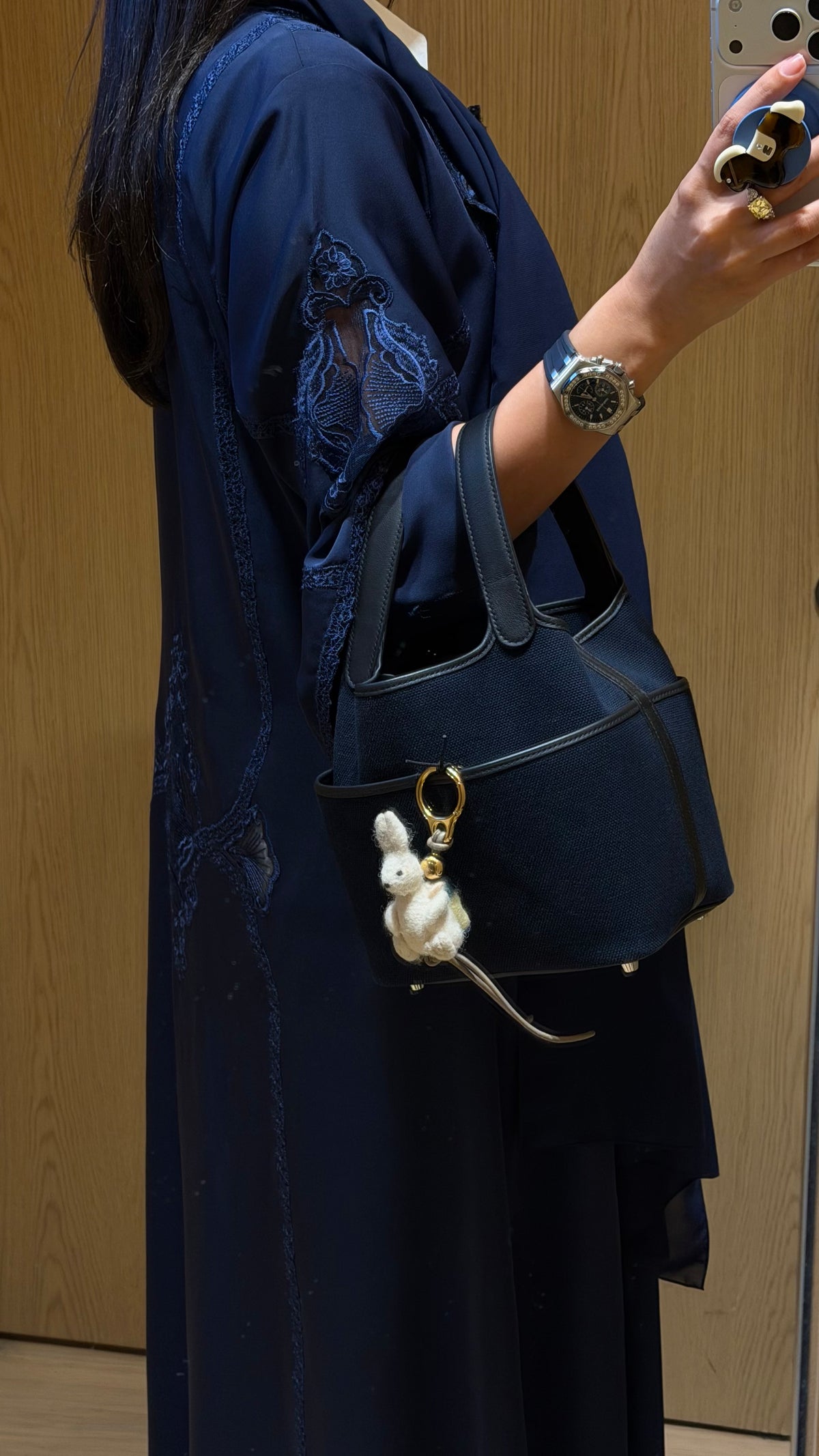 A Alle In Navy